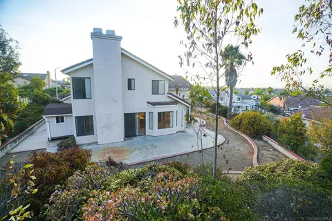 Exterior - 1320 Clear Crest Cir, Vista, CA 92084 photo 8 of 17