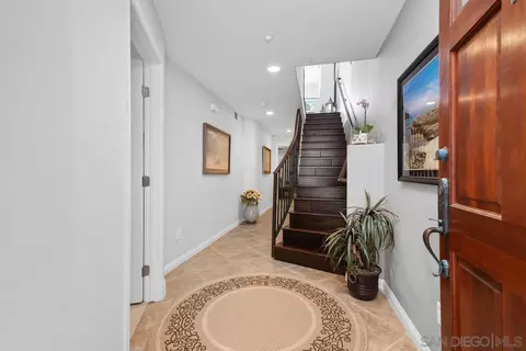 Entry Way - 366 Forward UNIT B, La Jolla, CA 92037 photo 1 of 1