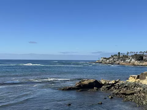 View/Area - 366 Forward UNIT B, La Jolla, CA 92037 photo 1 of 10