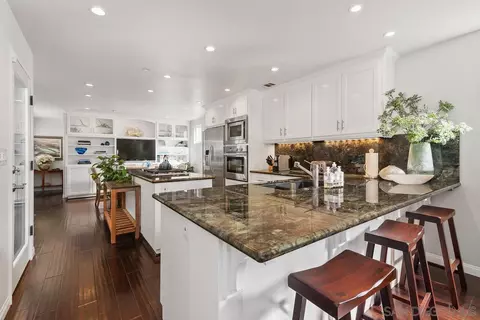 Kitchen - 366 Forward UNIT B, La Jolla, CA 92037 photo 2 of 5