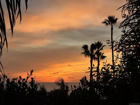 366 Forward UNIT B, La Jolla, CA 92037