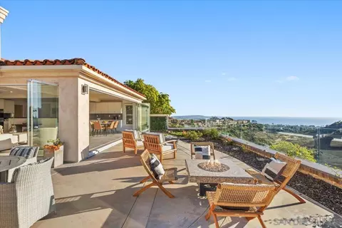 Exterior - 5658 Caminito Genio, La Jolla, CA 92037 photo 4 of 7