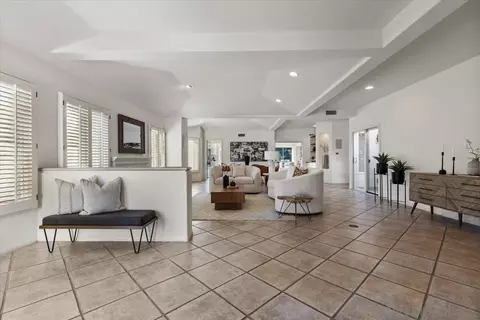 Entry Way - 5658 Caminito Genio, La Jolla, CA 92037 photo 2 of 4
