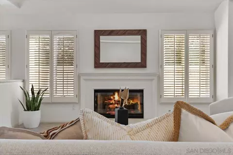 Living - 5658 Caminito Genio, La Jolla, CA 92037 photo 5 of 6