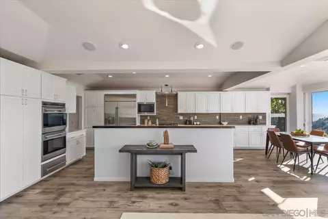 Kitchen - 5658 Caminito Genio, La Jolla, CA 92037 photo 1 of 6