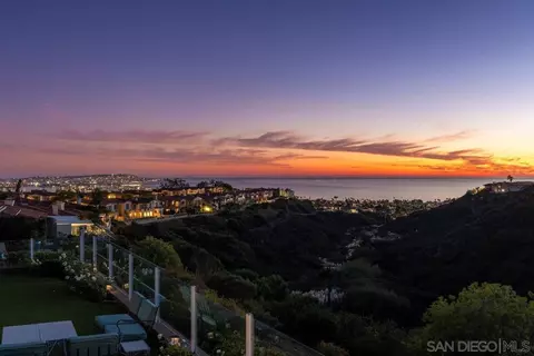 View/Area - 5658 Caminito Genio, La Jolla, CA 92037 photo 5 of 14