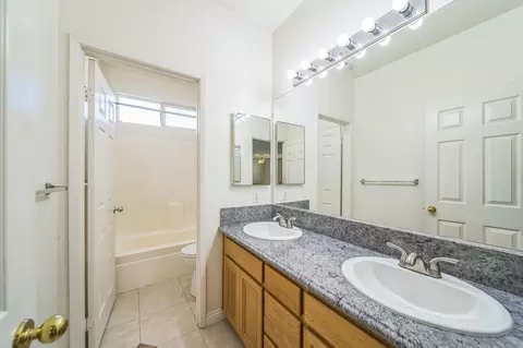 Bath - 3358 Avocado Vista Ln, Fallbrook, CA 92028 photo 1 of 3