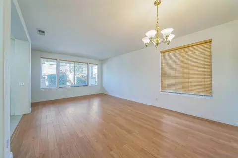 Living - 3358 Avocado Vista Ln, Fallbrook, CA 92028 photo 3 of 10