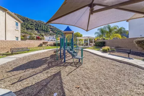 Exterior - 3358 Avocado Vista Ln, Fallbrook, CA 92028 photo 5 of 8