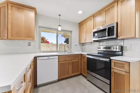 10567 Moorpark St, Spring Valley, CA 91978 photo 7