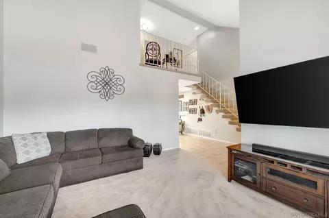 Living - 1587 Heron Ave, El Cajon, CA 92020 photo 2 of 5