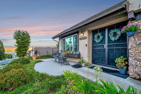 Exterior - 1587 Heron Ave, El Cajon, CA 92020 photo 3 of 9