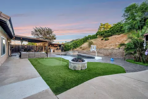 Exterior - 1587 Heron Ave, El Cajon, CA 92020 photo 7 of 9