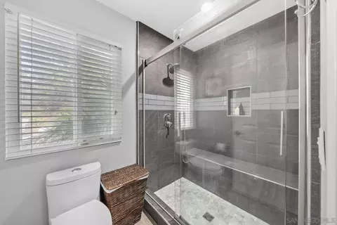 Bath - 1530 Marjorie St, Oceanside, CA 92056 photo 1 of 4