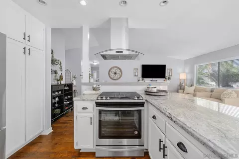 Kitchen - 1530 Marjorie St, Oceanside, CA 92056 photo 3 of 4