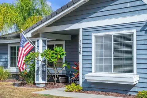 Exterior - 1530 Marjorie St, Oceanside, CA 92056 photo 2 of 10