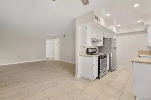 6878 Navajo Rd #6, San Diego, CA 92119