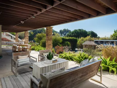 1048 Highland Dr, Del Mar, CA 92014 photo 2