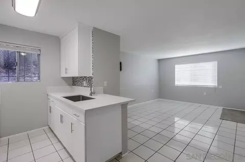 6732 University Ave, San Diego, CA 92115