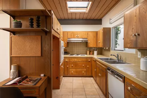 801 La Jolla Rancho Rd, La Jolla, CA 92037 photo 8