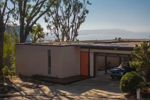 801 La Jolla Rancho Rd, La Jolla, CA 92037 photo 3