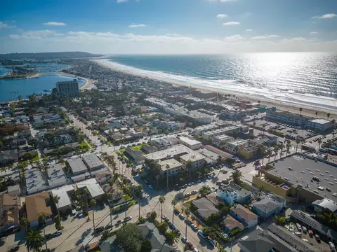 881 Thomas Ave #24, San Diego, CA 92109