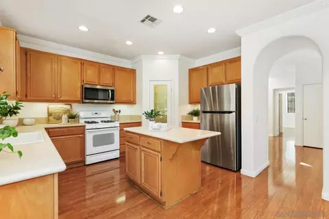 941 Yosemite Dr, Chula Vista, CA 91914 photo 7