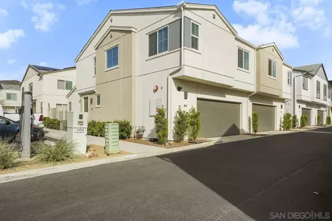 204 Perennial Pl, Fallbrook, CA 92028