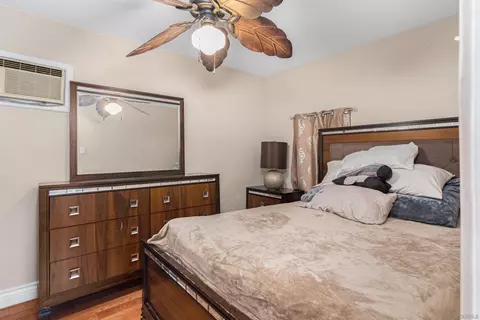 Bedroom - 9779 Los Coches Rd, Lakeside, CA 92040 photo 2 of 4