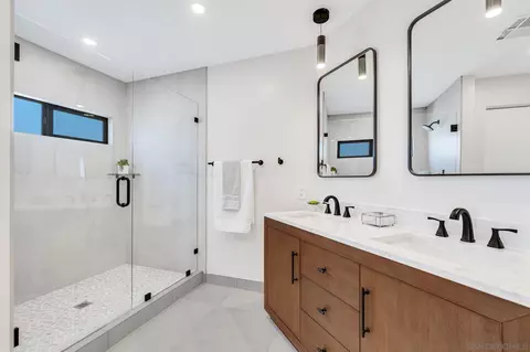 Bath - 9255 N Magnolia #329, Santee, CA 92071 photo 1 of 3