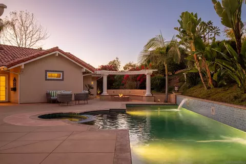 Exterior - 15112 Huntington Gate Dr, Poway, CA 92064 photo 11 of 13