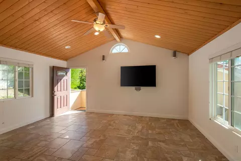 Living - 15112 Huntington Gate Dr, Poway, CA 92064 photo 5 of 5