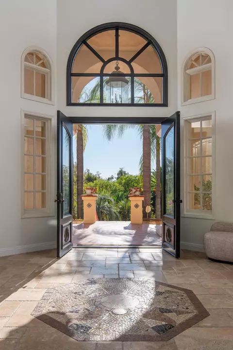 Entry Way - 15112 Huntington Gate Dr, Poway, CA 92064 photo 2 of 4