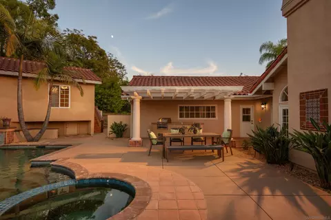 Exterior - 15112 Huntington Gate Dr, Poway, CA 92064 photo 8 of 13