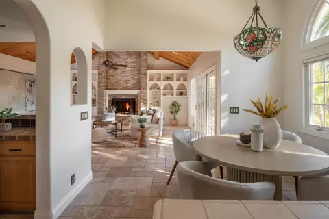 Dining - 15112 Huntington Gate Dr, Poway, CA 92064 photo 4 of 5