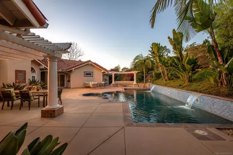 Exterior - 15112 Huntington Gate Dr, Poway, CA 92064 photo 7 of 13