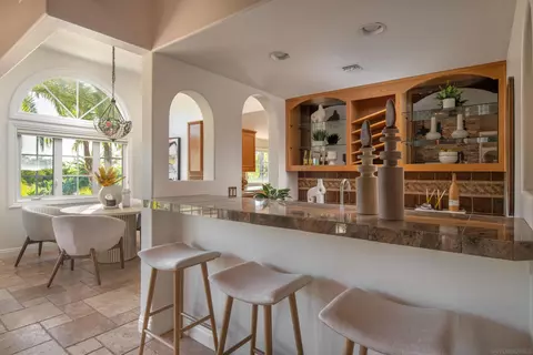 Dining - 15112 Huntington Gate Dr, Poway, CA 92064 photo 3 of 5