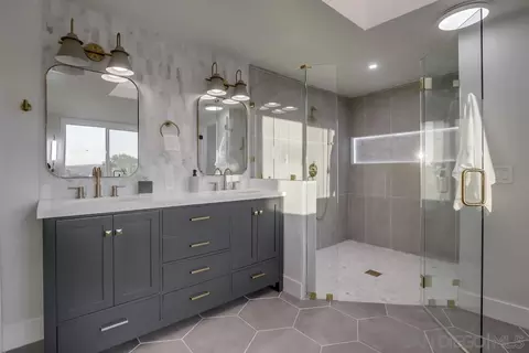Bath - 4794 Jeffer Ln, La Mesa, CA 91941 photo 1 of 7