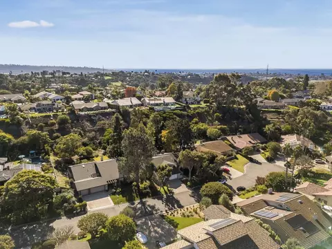 View/Area - 417 Loma Larga Dr, Solana Beach, CA 92075 photo 6 of 6