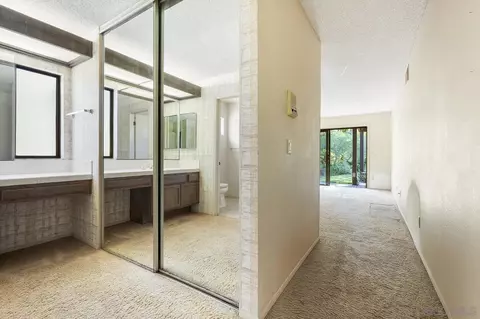 Entry Way - 417 Loma Larga Dr, Solana Beach, CA 92075 photo 2 of 4