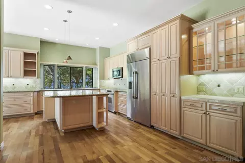 Kitchen - 417 Loma Larga Dr, Solana Beach, CA 92075 photo 1 of 2