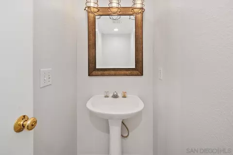 Bath - 105 Willow Pond Rd, Santee, CA 92071 photo 3 of 3