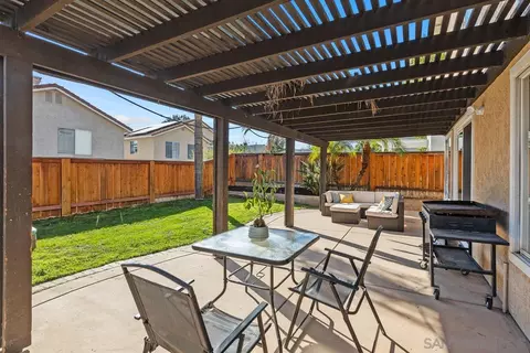Exterior - 105 Willow Pond Rd, Santee, CA 92071 photo 4 of 6