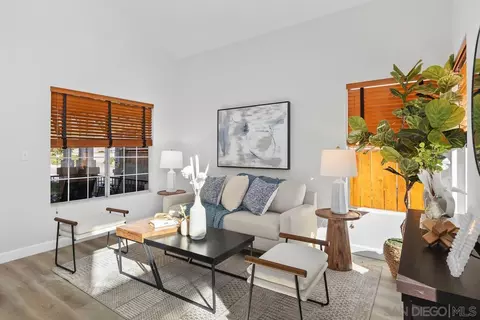 105 Willow Pond Rd, Santee, CA 92071