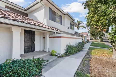 320 Grapevine Rd #102, Vista, CA 92083 photo 2