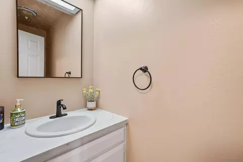 320 Grapevine Rd #102, Vista, CA 92083 photo 11