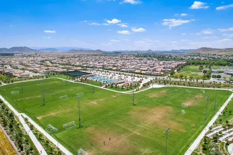 View/Area - 28414 Fox Ridge Cv, Menifee, CA 92585 photo 4 of 17