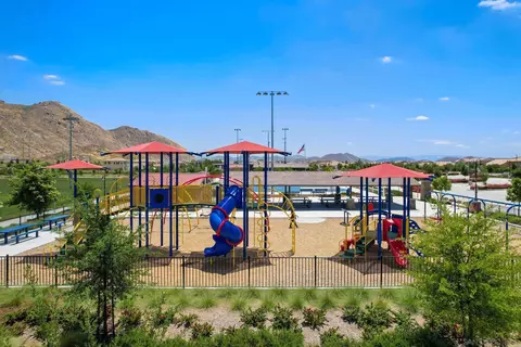 View/Area - 28414 Fox Ridge Cv, Menifee, CA 92585 photo 2 of 17