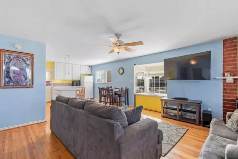 Living - 50 Emerson St, Chula Vista, CA 91911 photo 1 of 3