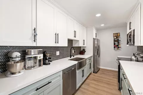 4444 W Point Loma Blvd #30, San Diego, CA 92107